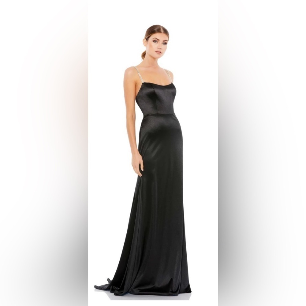 *Flawed Mac Duggal 12428 NWT Black Satin Rhinestone Strap Trumpet Gown